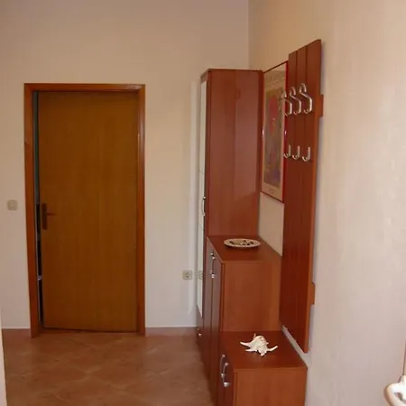 Zaton 13093a Apartamento Nin